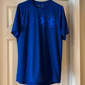 Under Armour Mens short sleeve t-shirt.